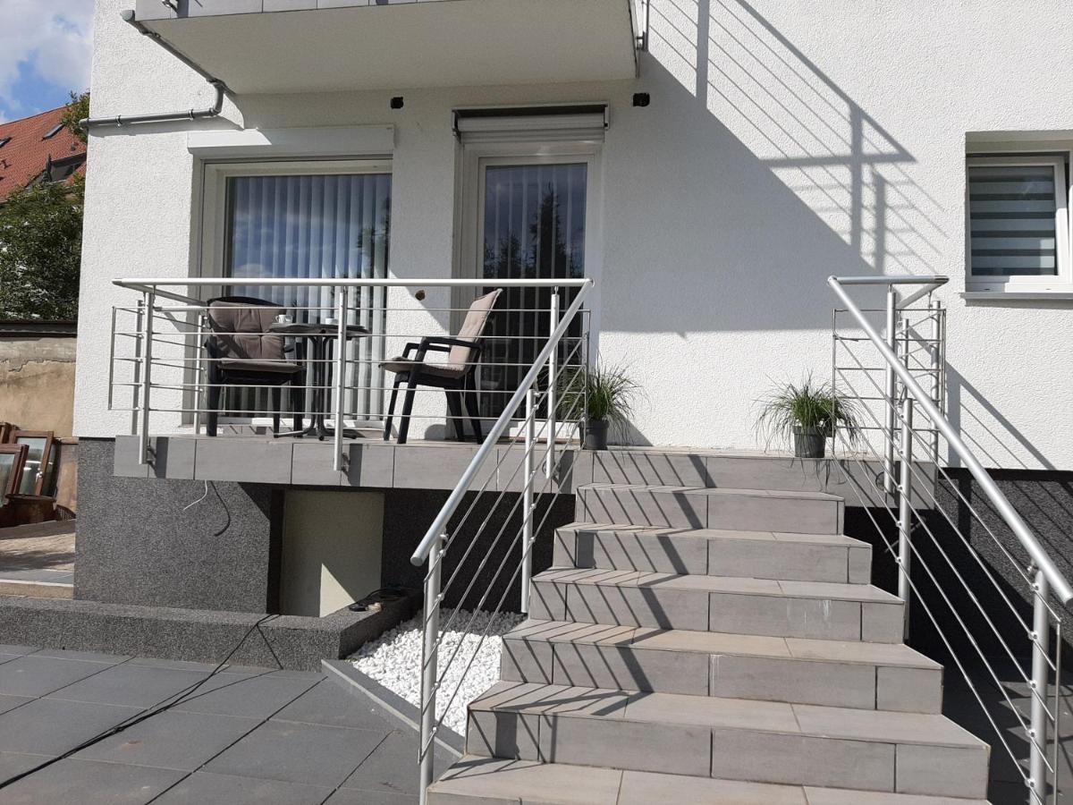 Design Apartment- 24H Self-Check-In - Bis 4 Pers - Parkplatz - Wifi - Balkon -Terrasse - In Direkter Weihernaehe - Radwege Schiffweiler Eksteriør bilde