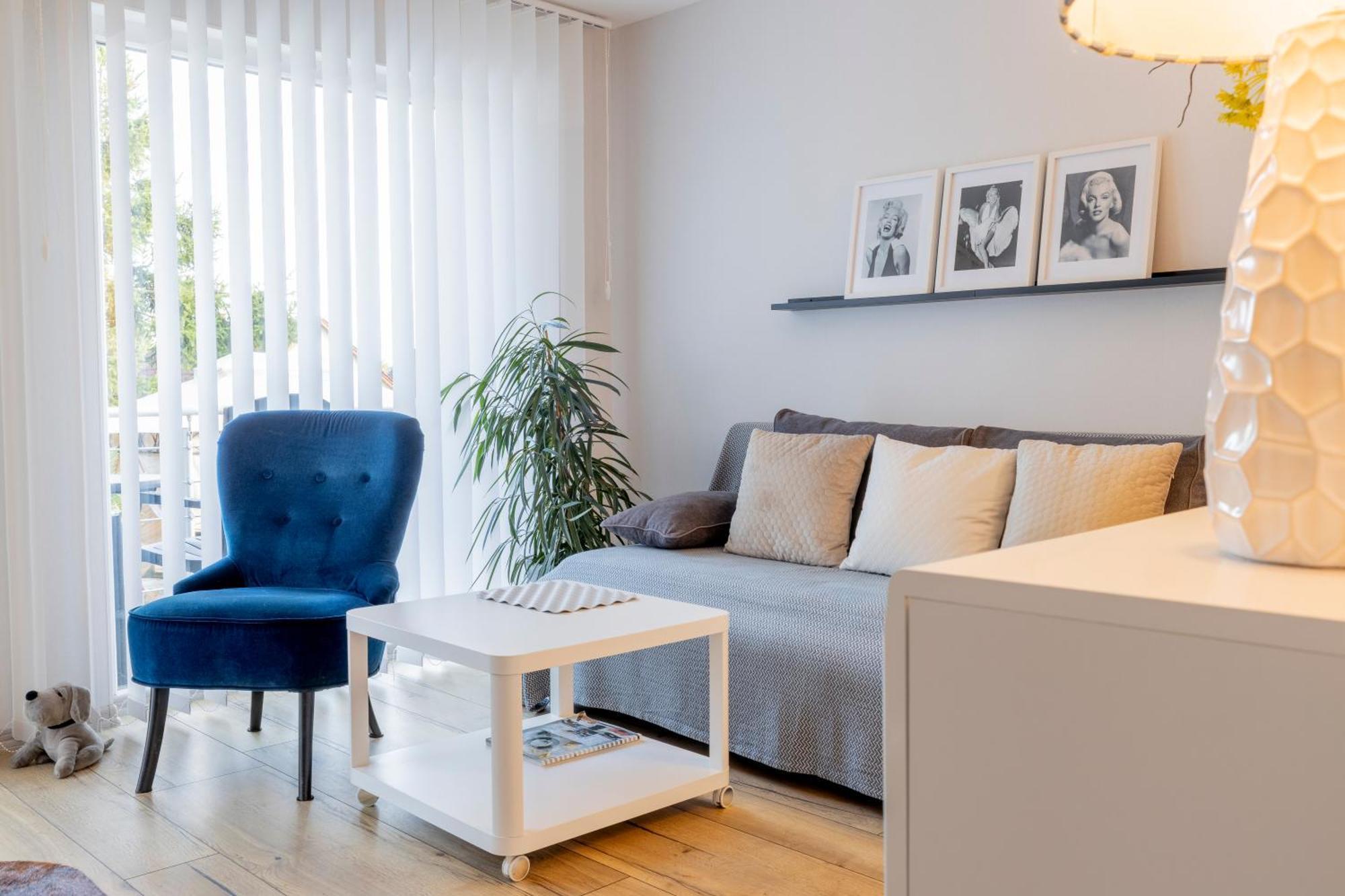 Design Apartment- 24H Self-Check-In - Bis 4 Pers - Parkplatz - Wifi - Balkon -Terrasse - In Direkter Weihernaehe - Radwege Schiffweiler Eksteriør bilde